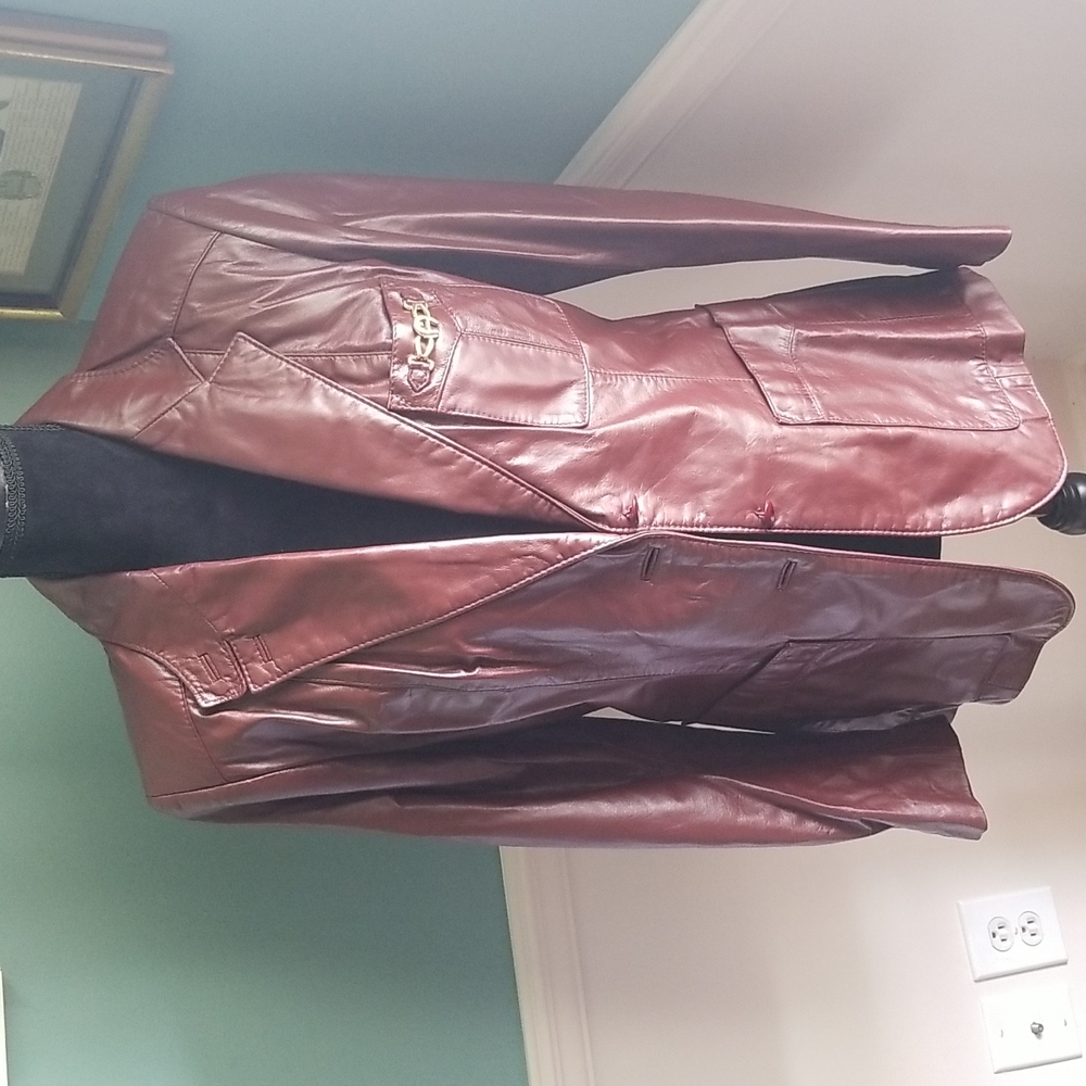 Vintage Etienne Aigner leather jacket size 12 fits like 8/10